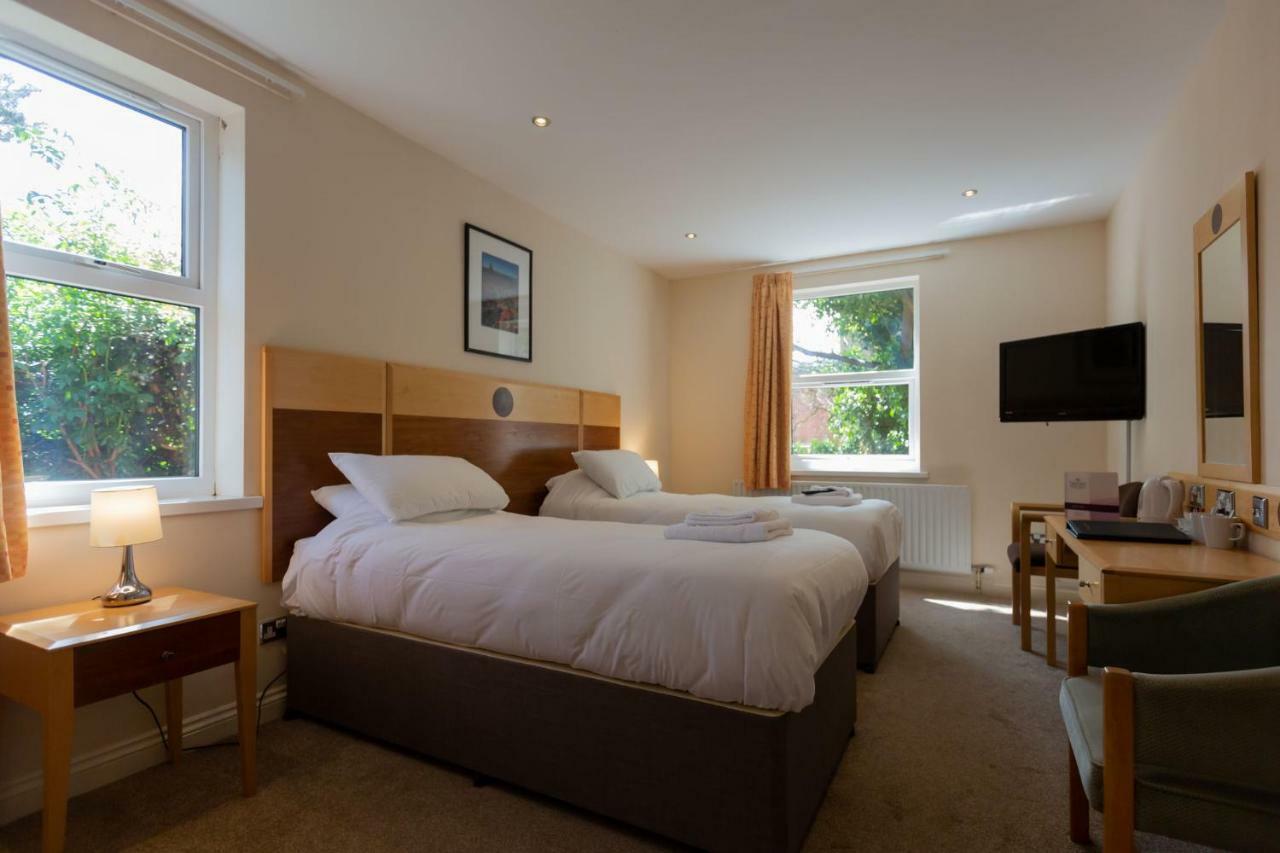 The Beeches Hotel グリムズビー エクステリア 写真
